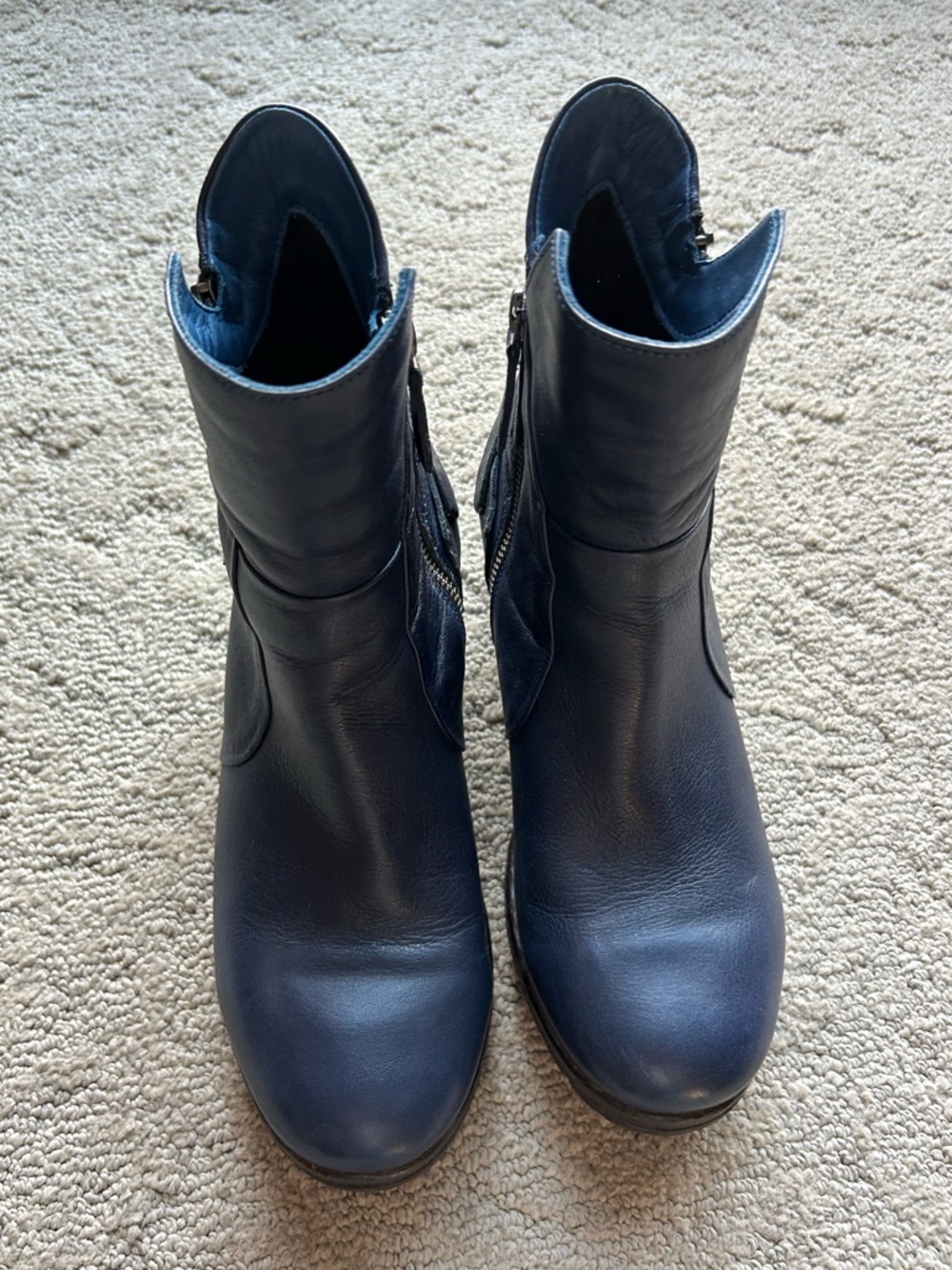 BUENO Fallon Navy Blue Leather Chelsea Ankle Boots Size 9 (40)